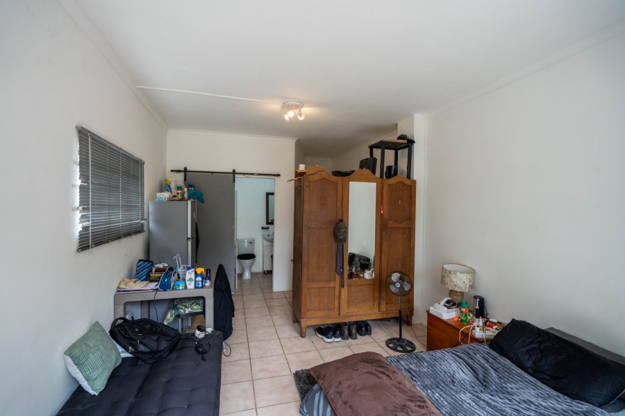 8 Bedroom Property for Sale in West Bank Eastern Cape